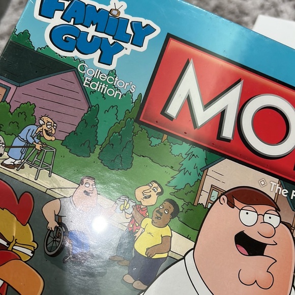 Monopoly collector’s edition family guy NEW - Picture 2 of 3
